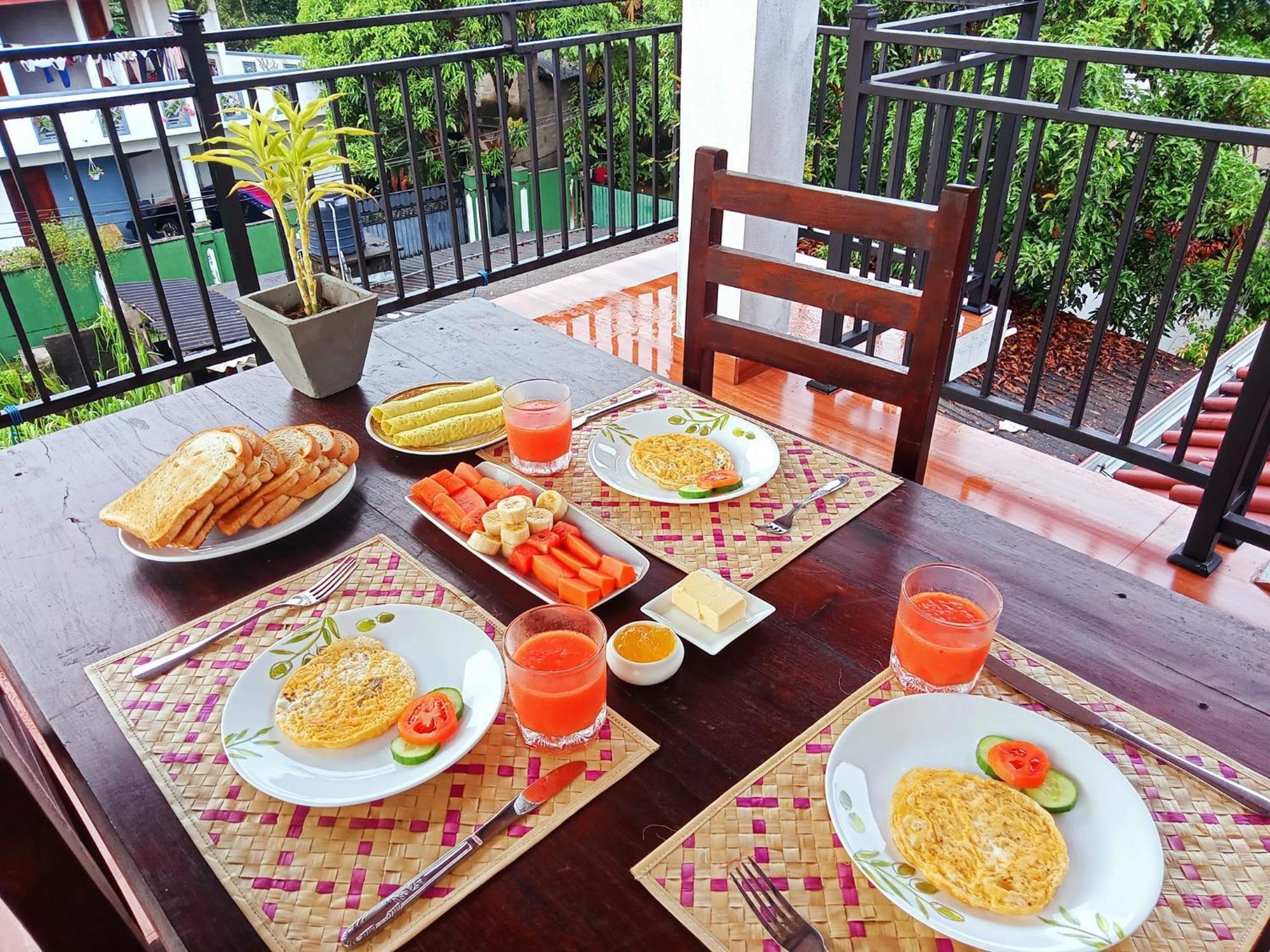 Ayubowan Homestay Katunayaka Extérieur photo